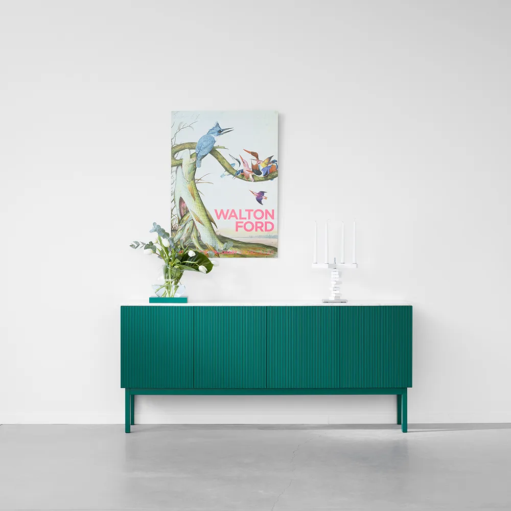 Beam sideboard, vit lack, sockel i vitoljad ek A2