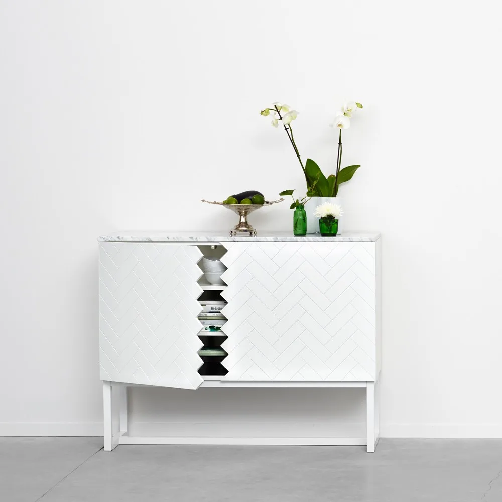 Story sideboard, midnattsblå, vitoljat ekstativ A2