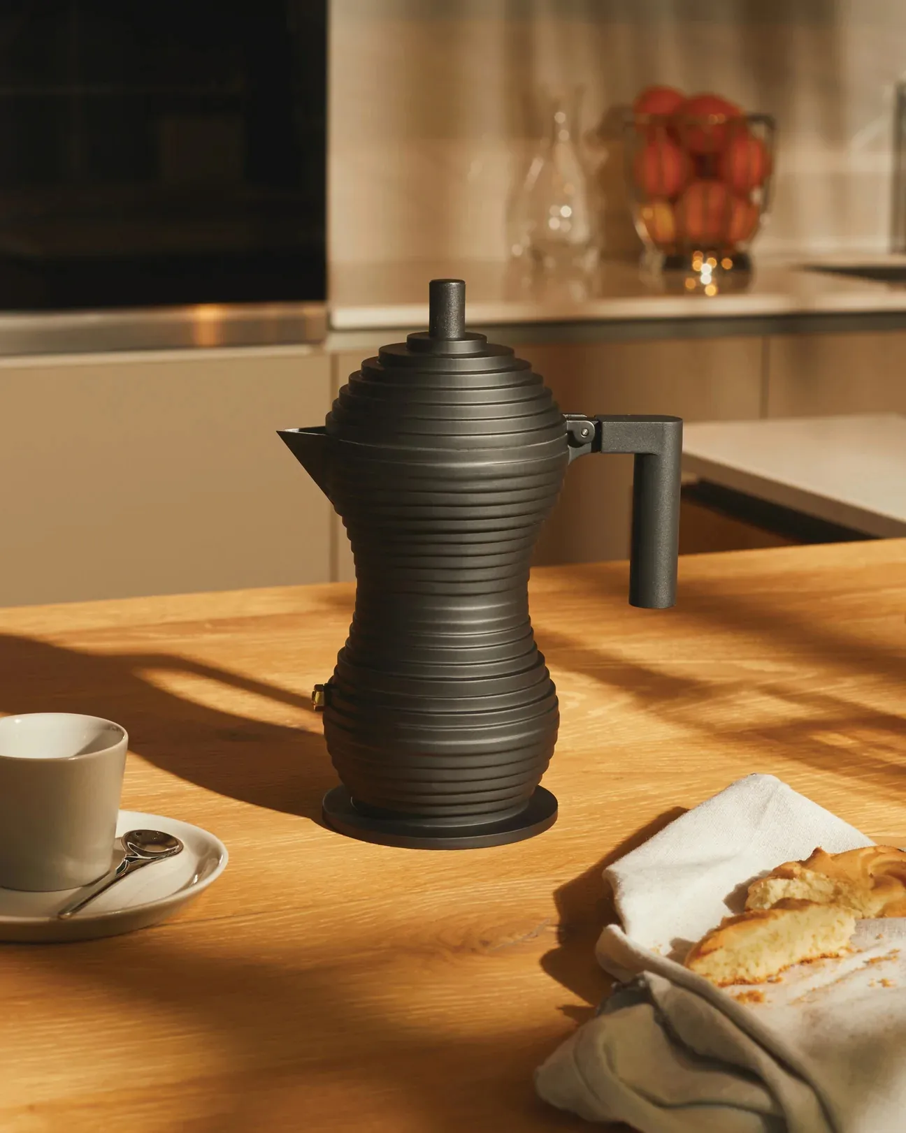 Pulcina espressobryggare svart, 30 cl, 6 koppar Alessi
