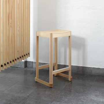 Atelier barpall - Grönlackerad björk-H65 cm - Artek