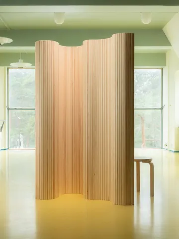Screen 100A rumsavdelare - Lackerad furu, 180x200 cm - Artek