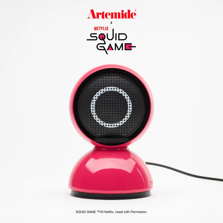 Eclisse x Squid Game bordslampa Special Edition - Guard pink - Artemide