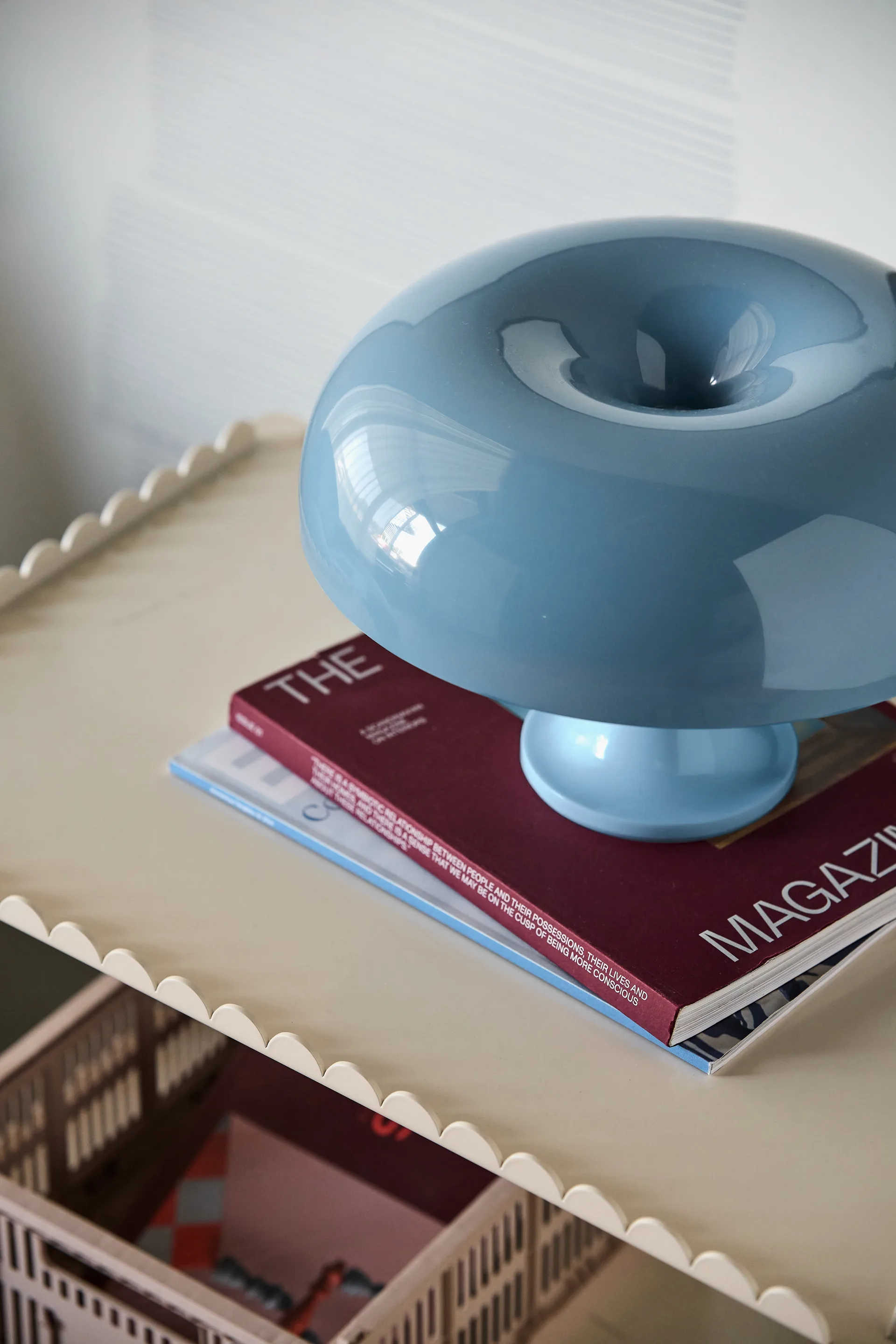 Nessino Special Edition bordslampa Ø32 cm, Dove blue Artemide