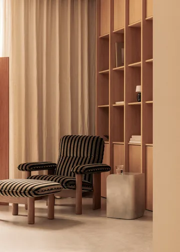 Brasilia fåtölj - Dark oak-Baru 0200 - Audo Copenhagen