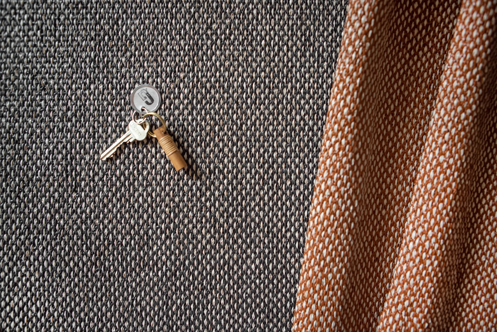 Moor matta mud (svart-terrakotta), 170x300 cm Brita Sweden