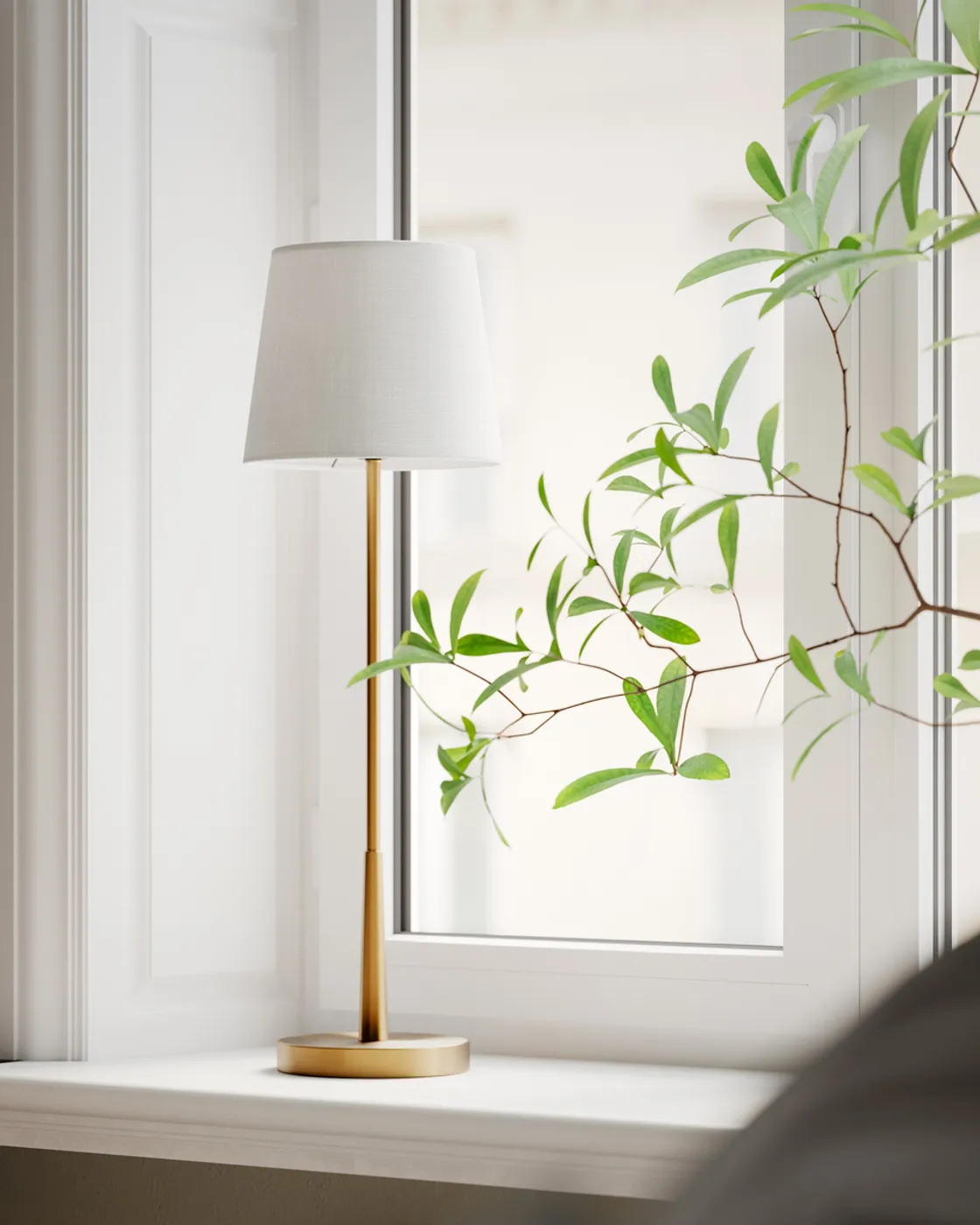Lumi bordslampa 68,5 cm, Guld-vit By Rydéns