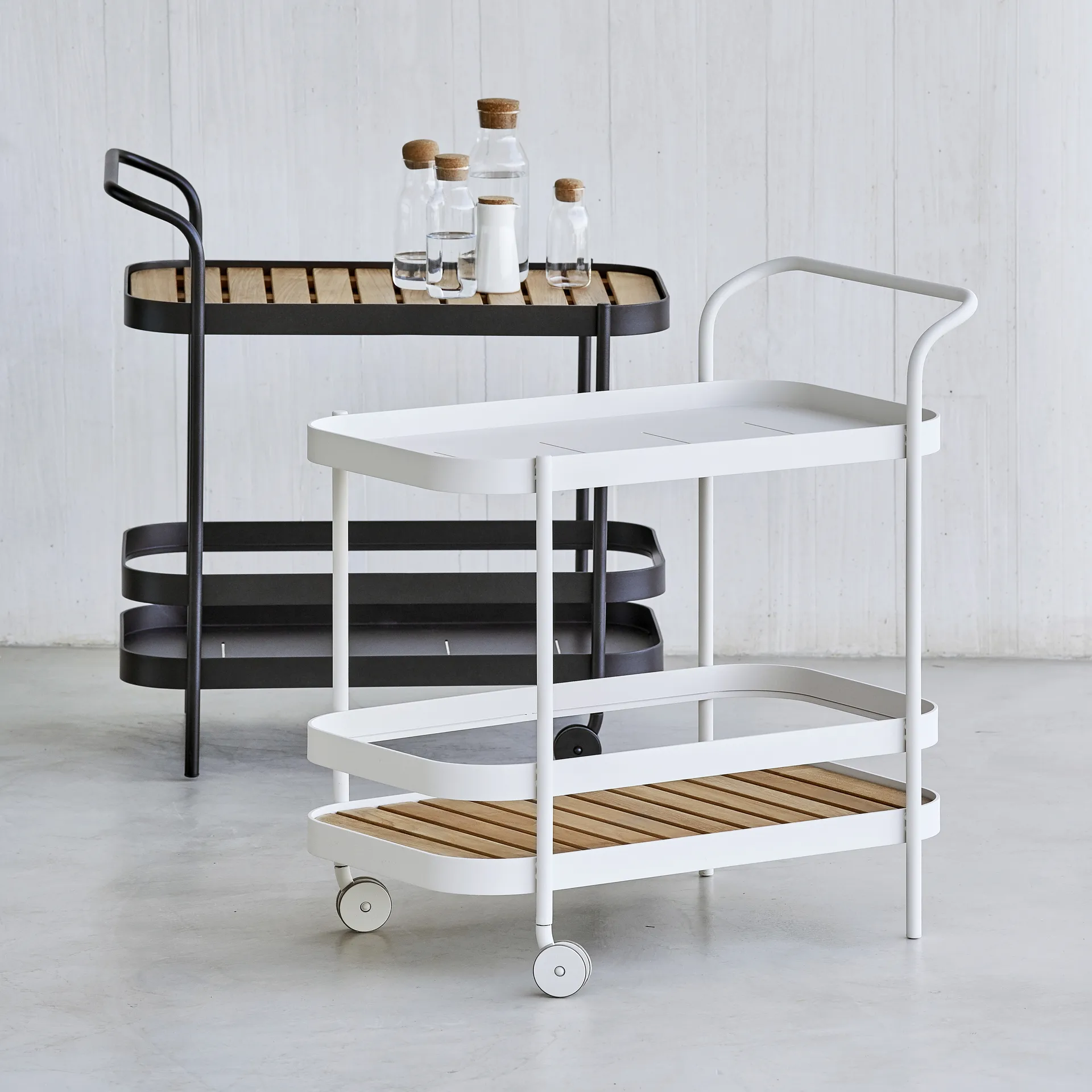 Roll serveringsvagn, Lava grey, inkl. teakbordskiva Cane-line