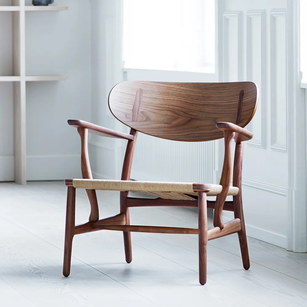 CH22 fåtölj, Oljad valnöt-naturflätad Carl Hansen & Søn
