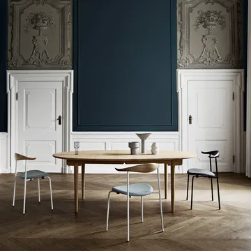 CH338 matbord med plats för 2 ilägg - Oljad ek - Carl Hansen & Søn