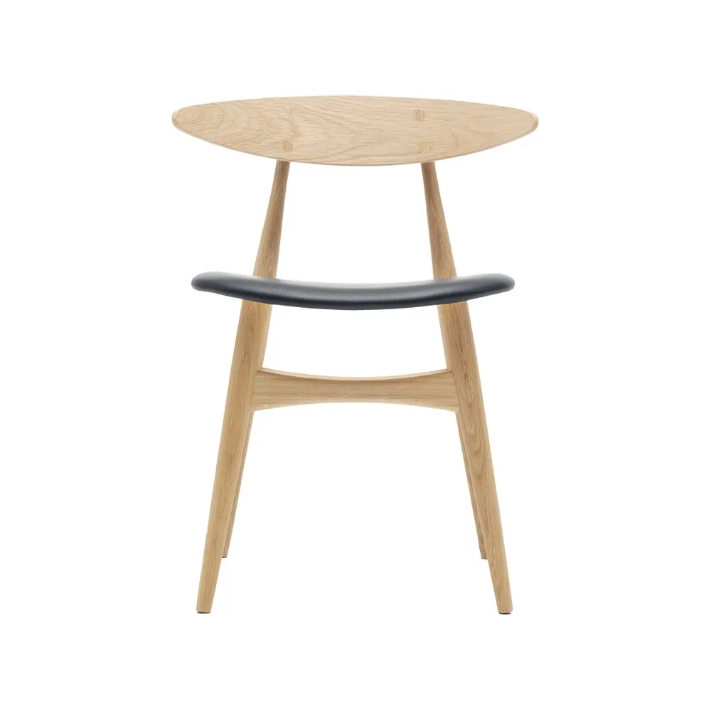 CH33P stol, Thor 301-klarlackad ek Carl Hansen & Søn