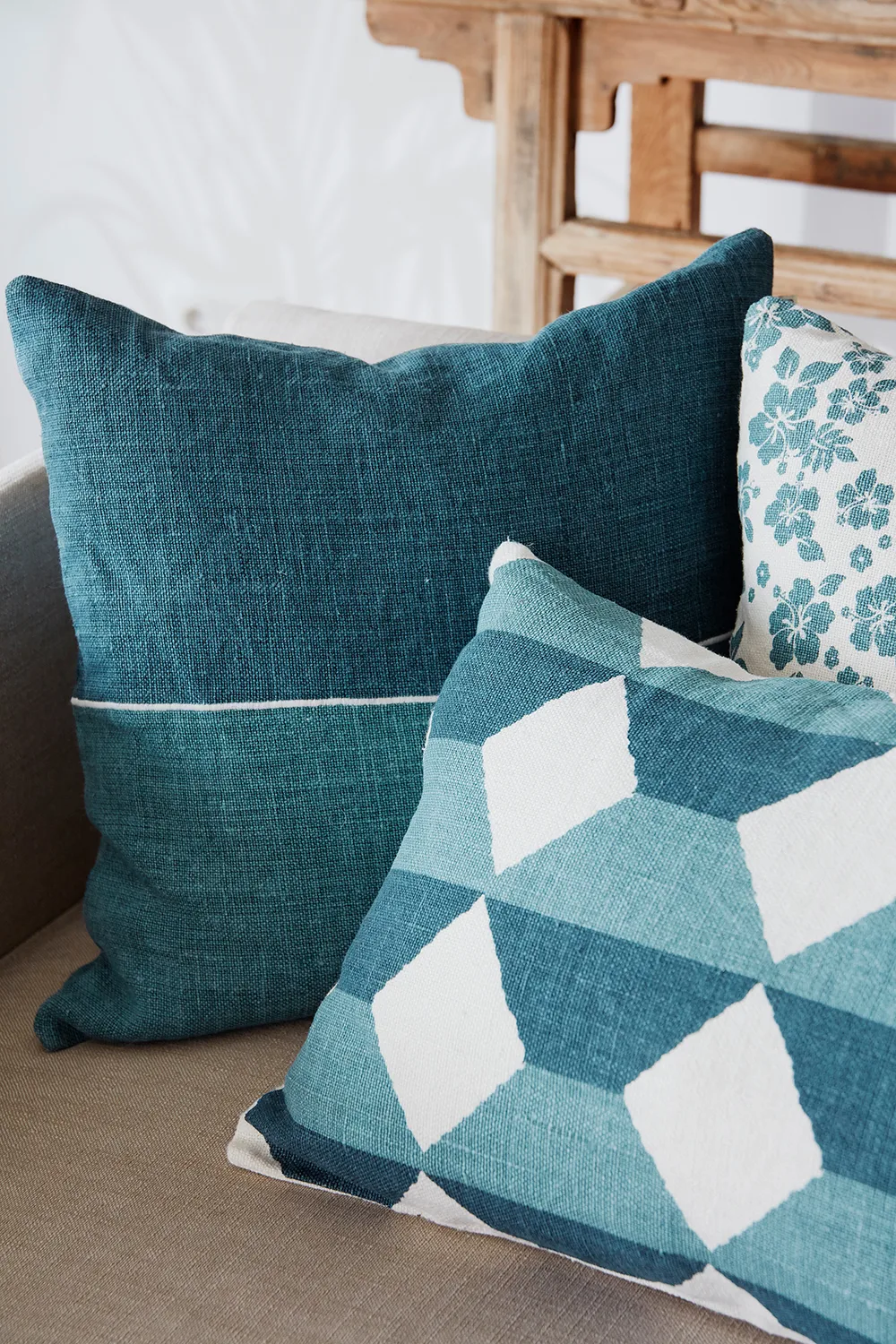 Amol kuddfodral 50x50 cm, Heaven blue-palace blue Chhatwal & Jonsson