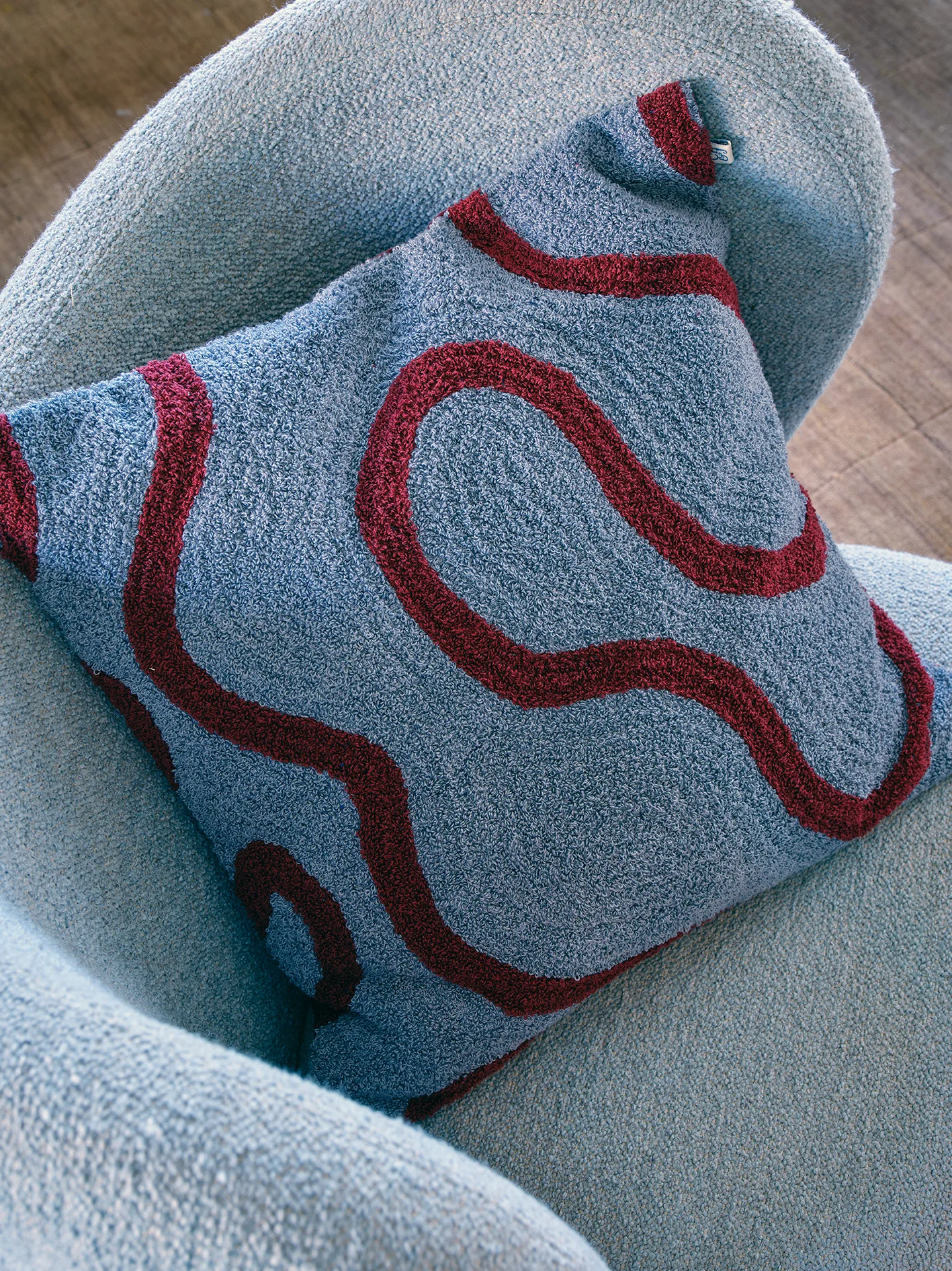 Swati kuddfodral 50x50 cm, Dusty blue-ruby Chhatwal & Jonsson