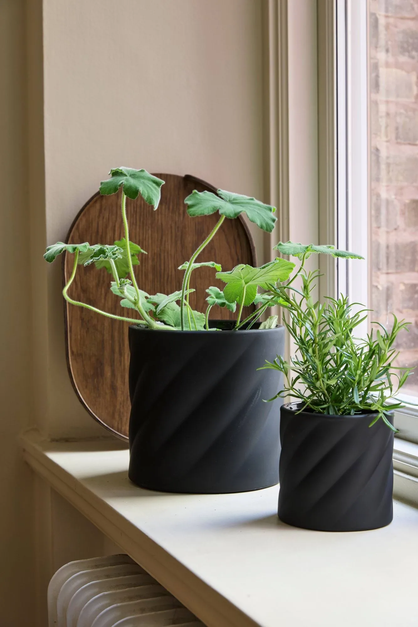 Twist blomkruka, Black, small Ø12 cm Cooee Design