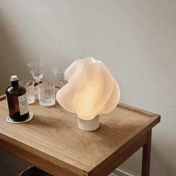 Soft Serve bordslampa - Vanilla bean, Regular, 26 cm - Crème Atelier