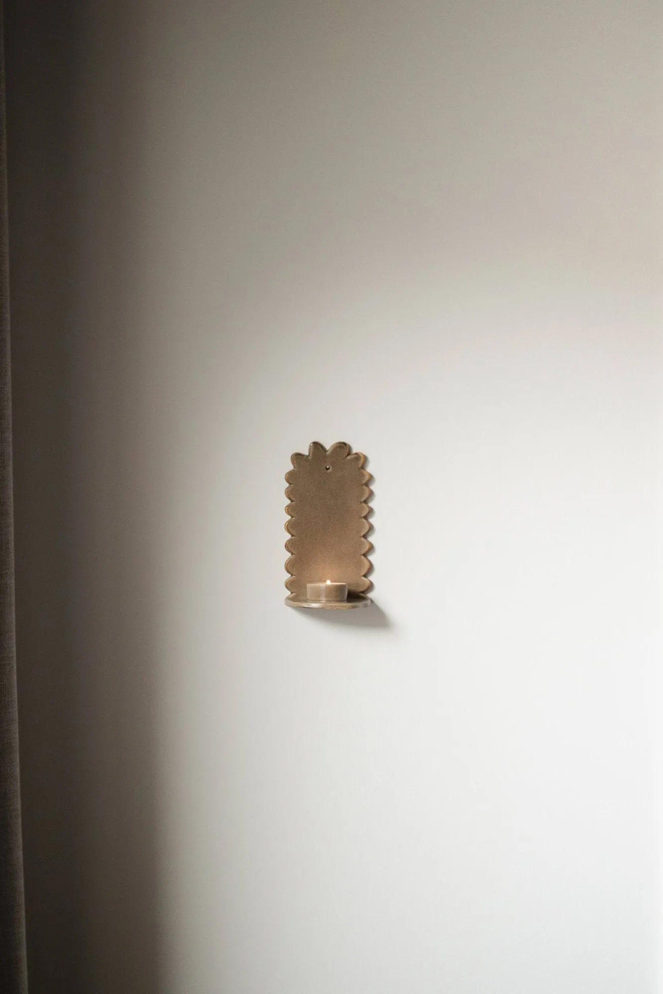 Flowery väggljusstake, Beige DBKD