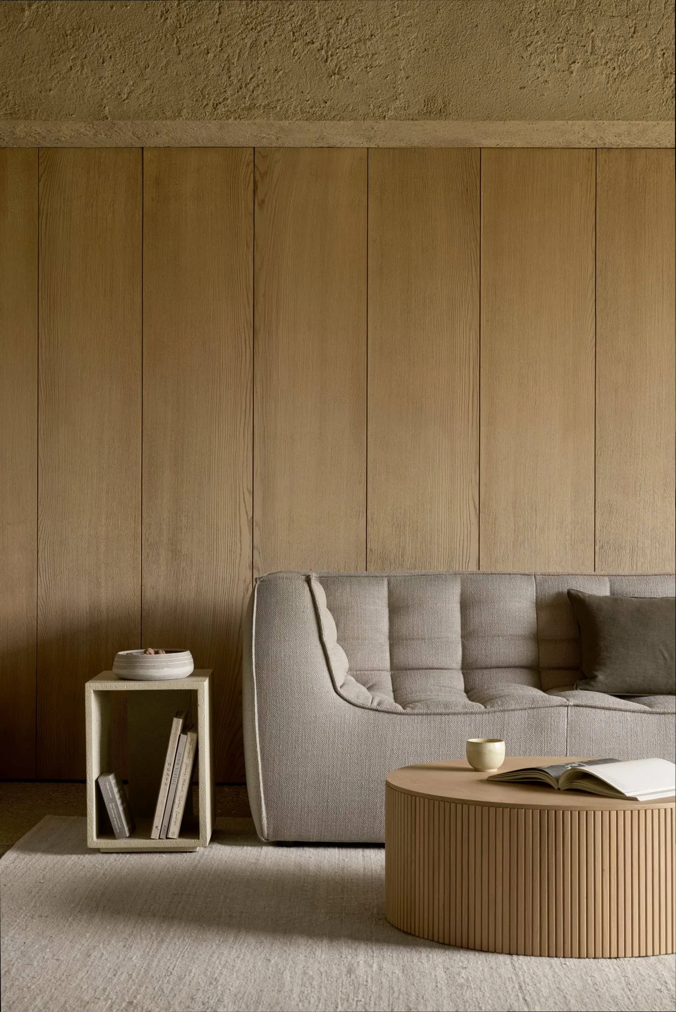 N701 soffa 2-sits, Beige, med armstöd Ethnicraft