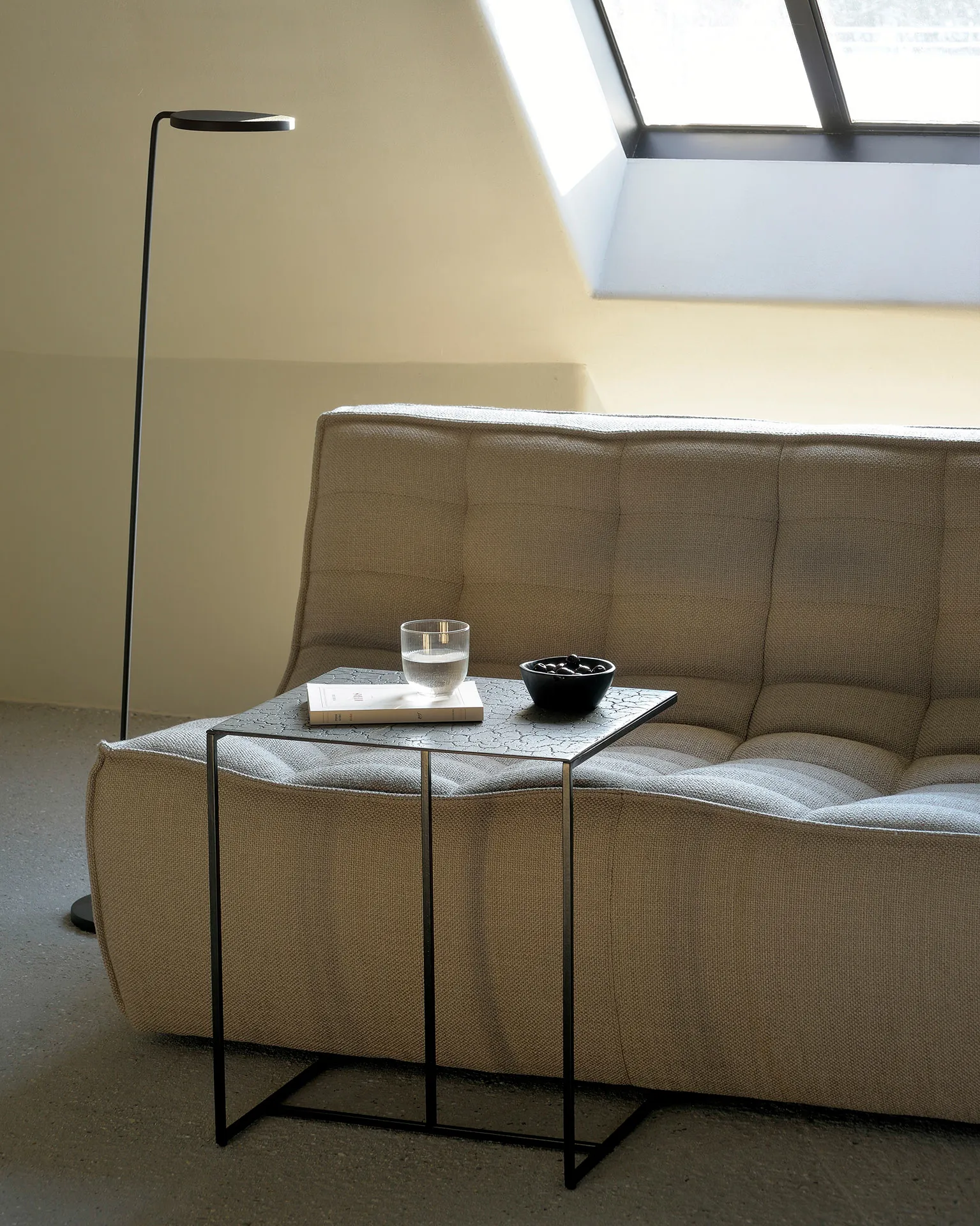 N701 soffa 2-sits, Tyg beige Ethnicraft
