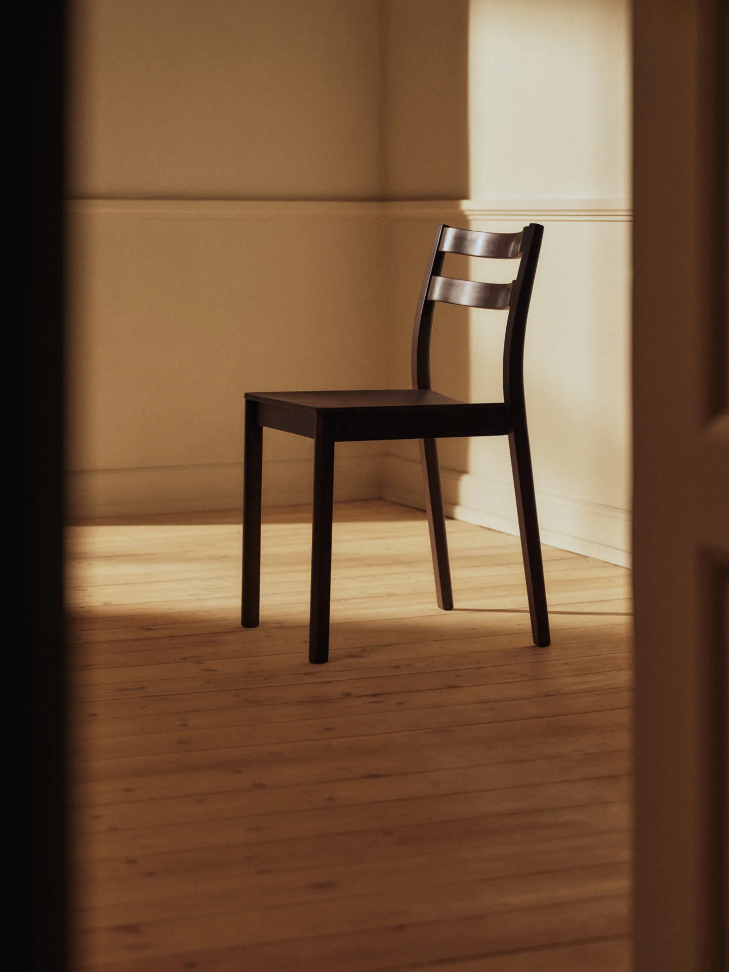 Boda stol, Mörkbetsad ek Ferm Living