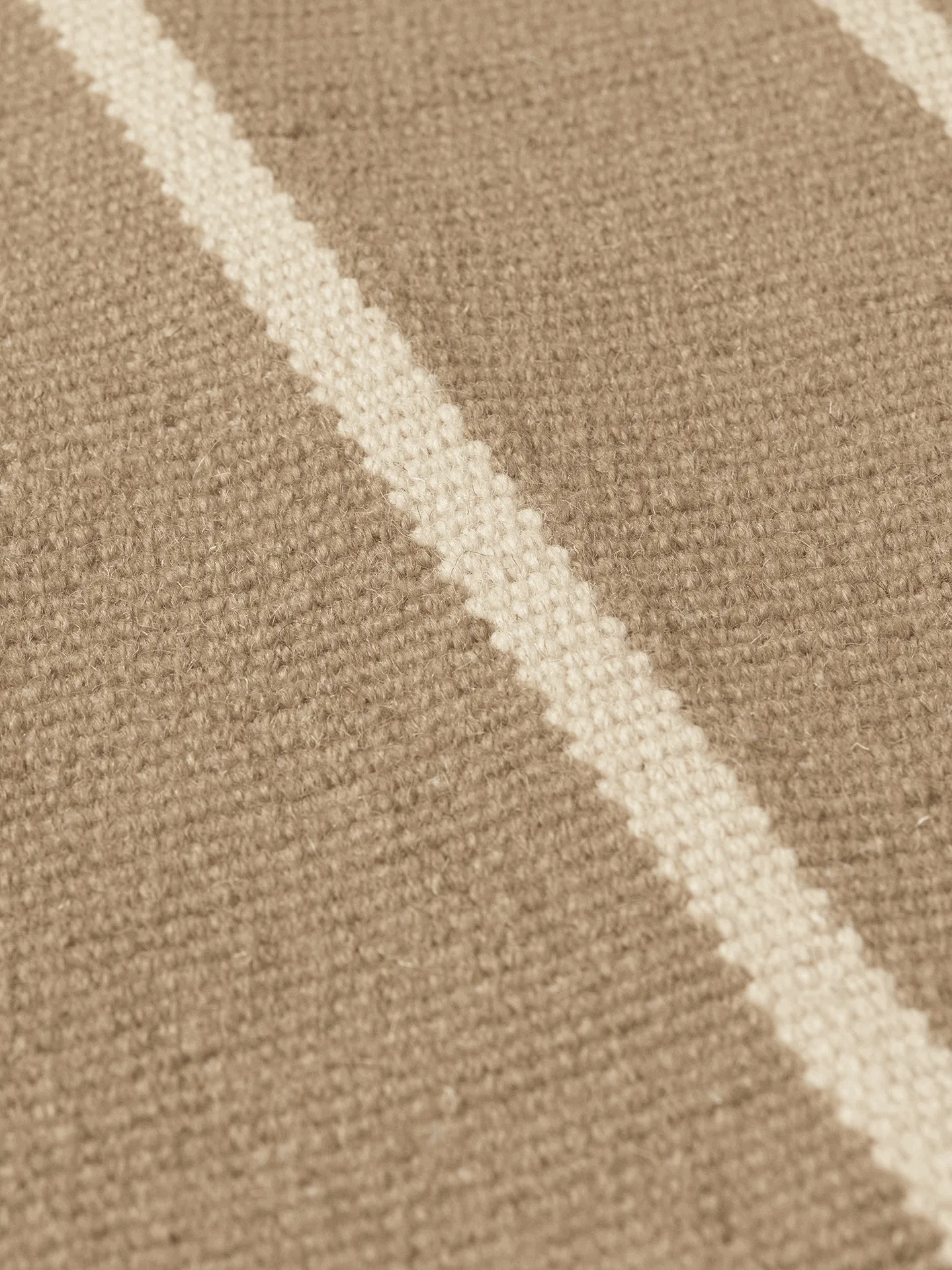 Calm kelim matta, Dark Sand, Off-white, 140x200 cm Ferm Living