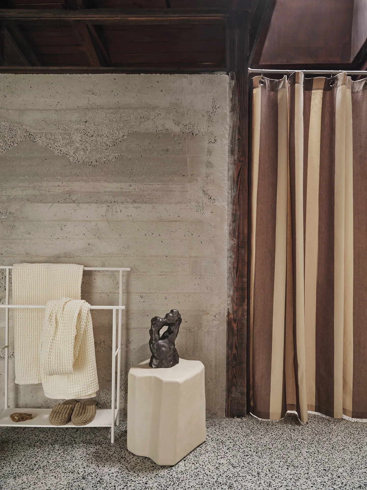 Chambray duschdraperi, Carob brown-parchment Ferm Living