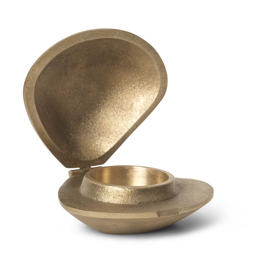 Clam ljuslykta, Brass Ferm Living
