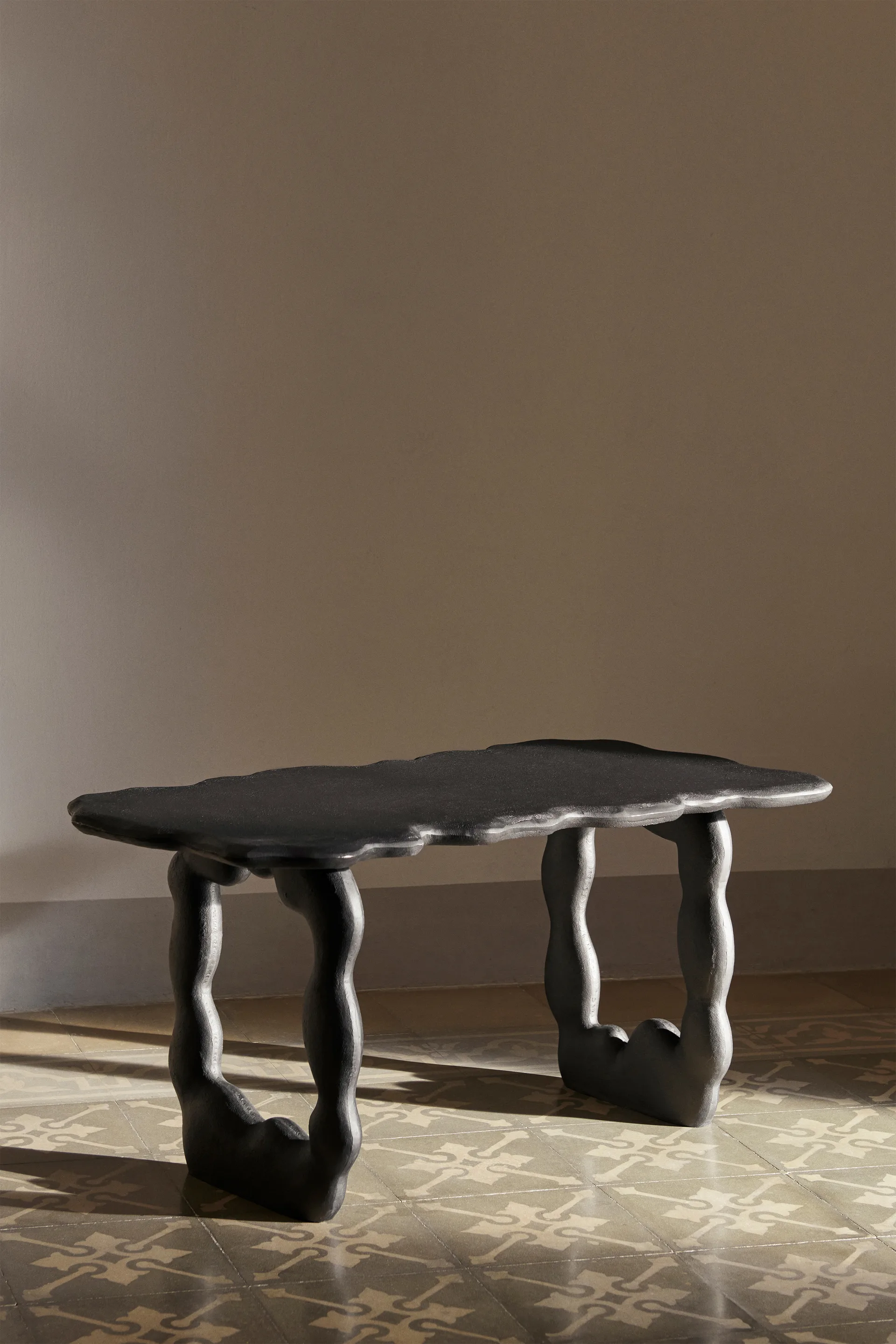 Dal Piece soffbord 100x50x47 cm, Black Aluminium Ferm Living