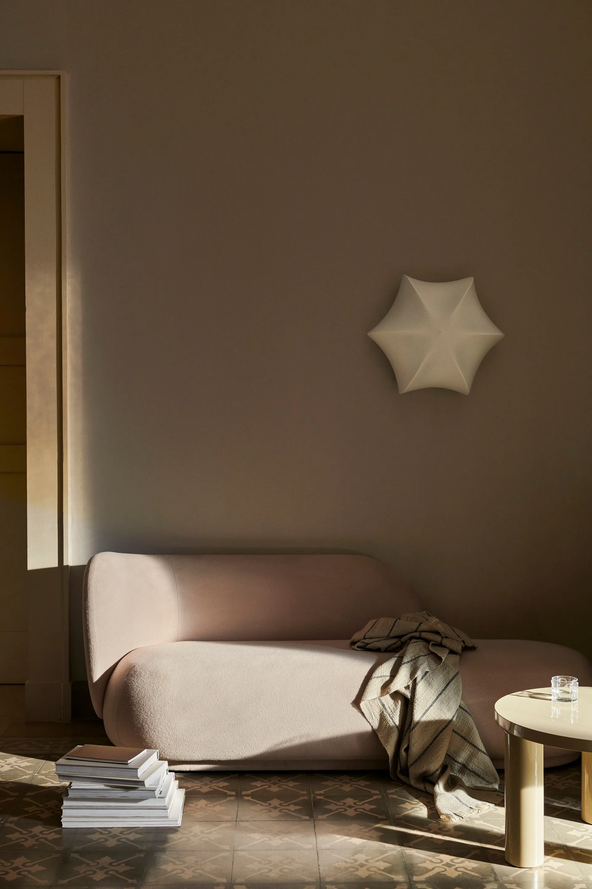 Poem plafond Ø36 cm, White-cashmere Ferm Living