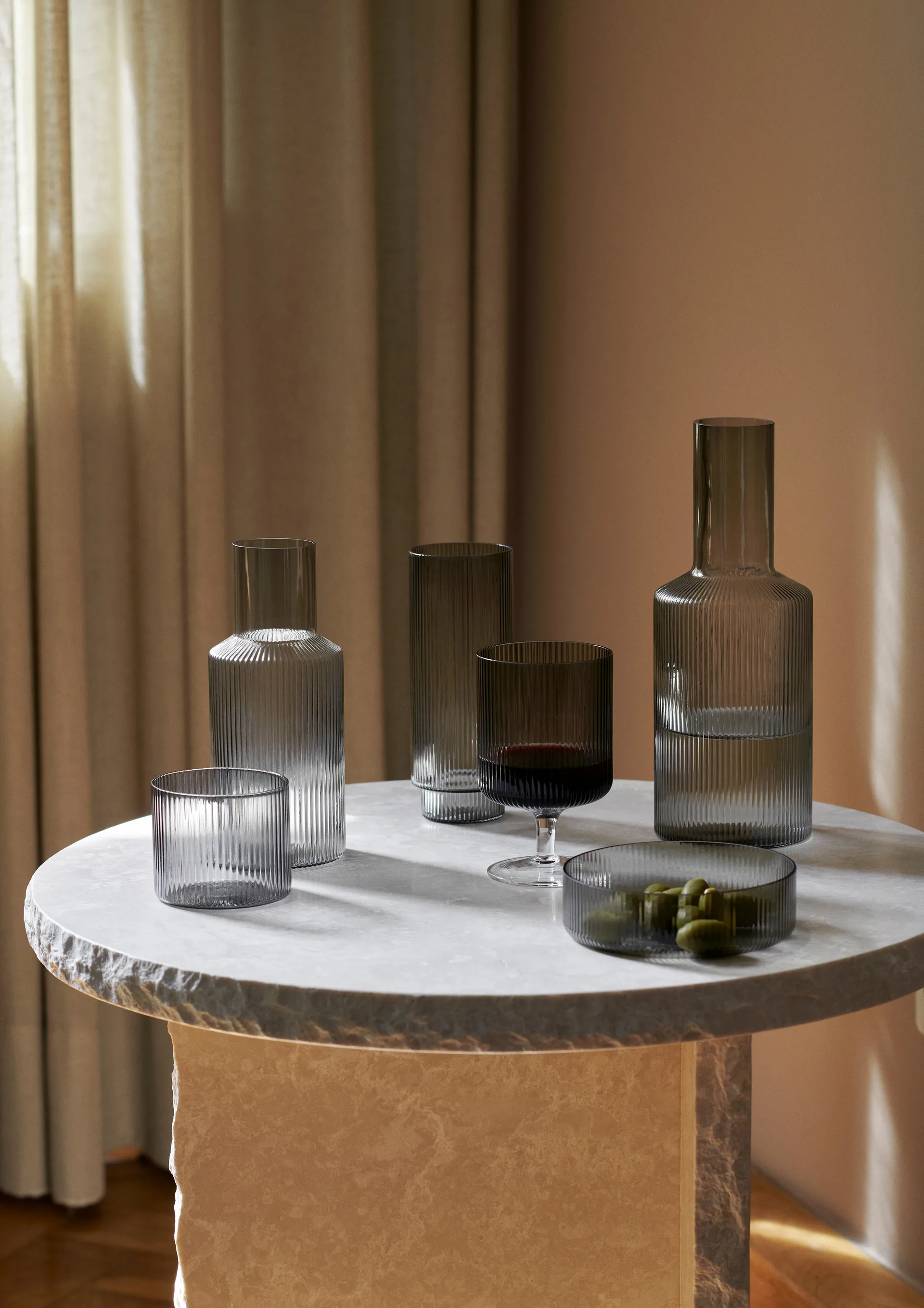 Ripple glas lågt 4-pack, Smoked Grey Ferm Living