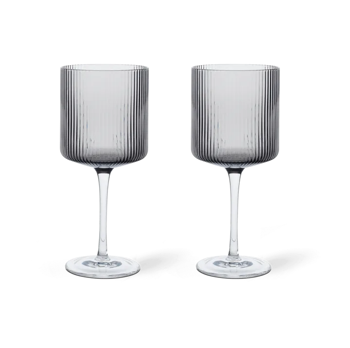 Ripple rödvinsglas 32,5 cl 2-pack - Smoked grey - Ferm Living