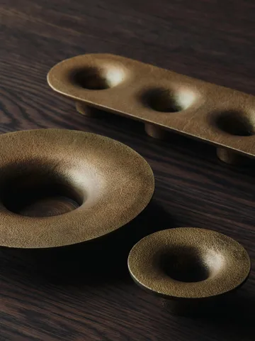 Soothe ljusstake Ø8 cm - Brass Finish - Ferm Living