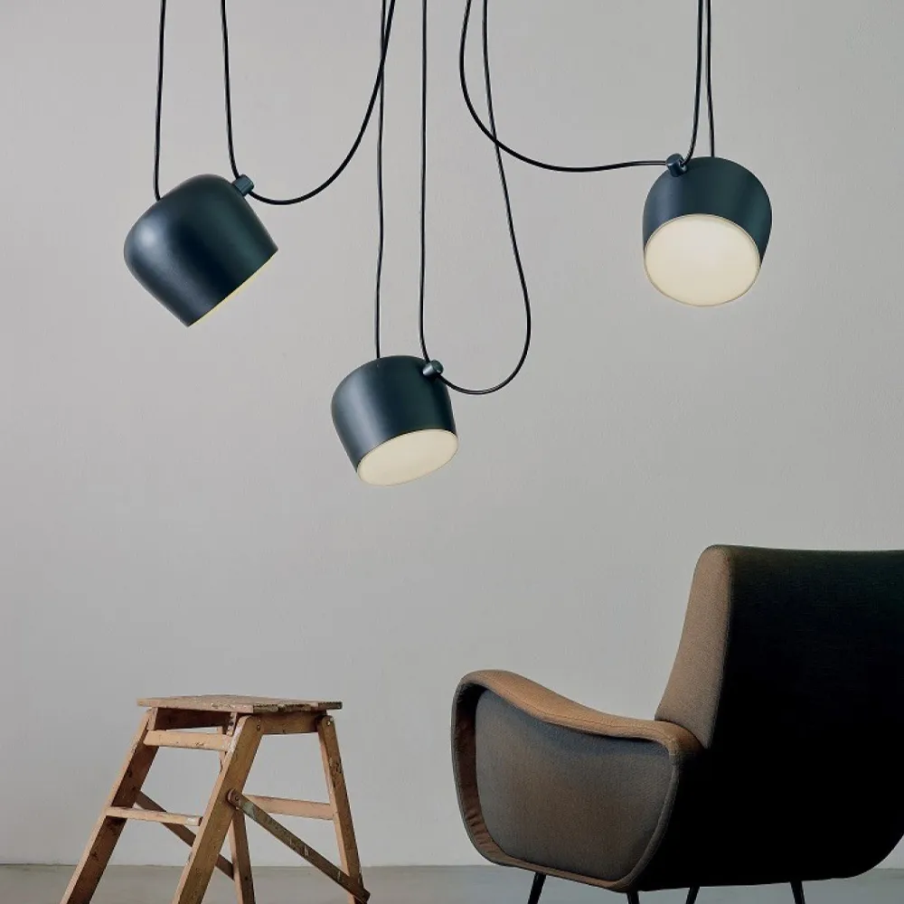 AIM taklampa, Black Flos