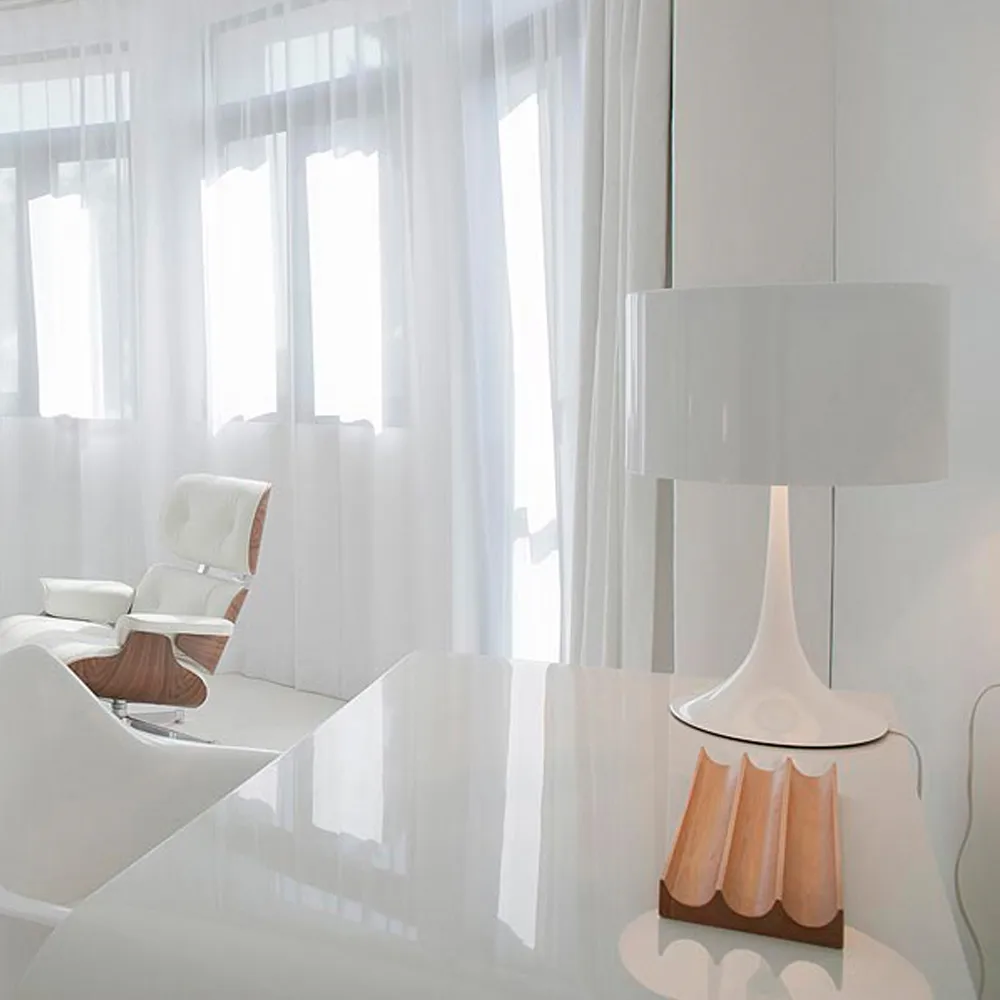 Spun Light T1 bordslampa, Svart Flos