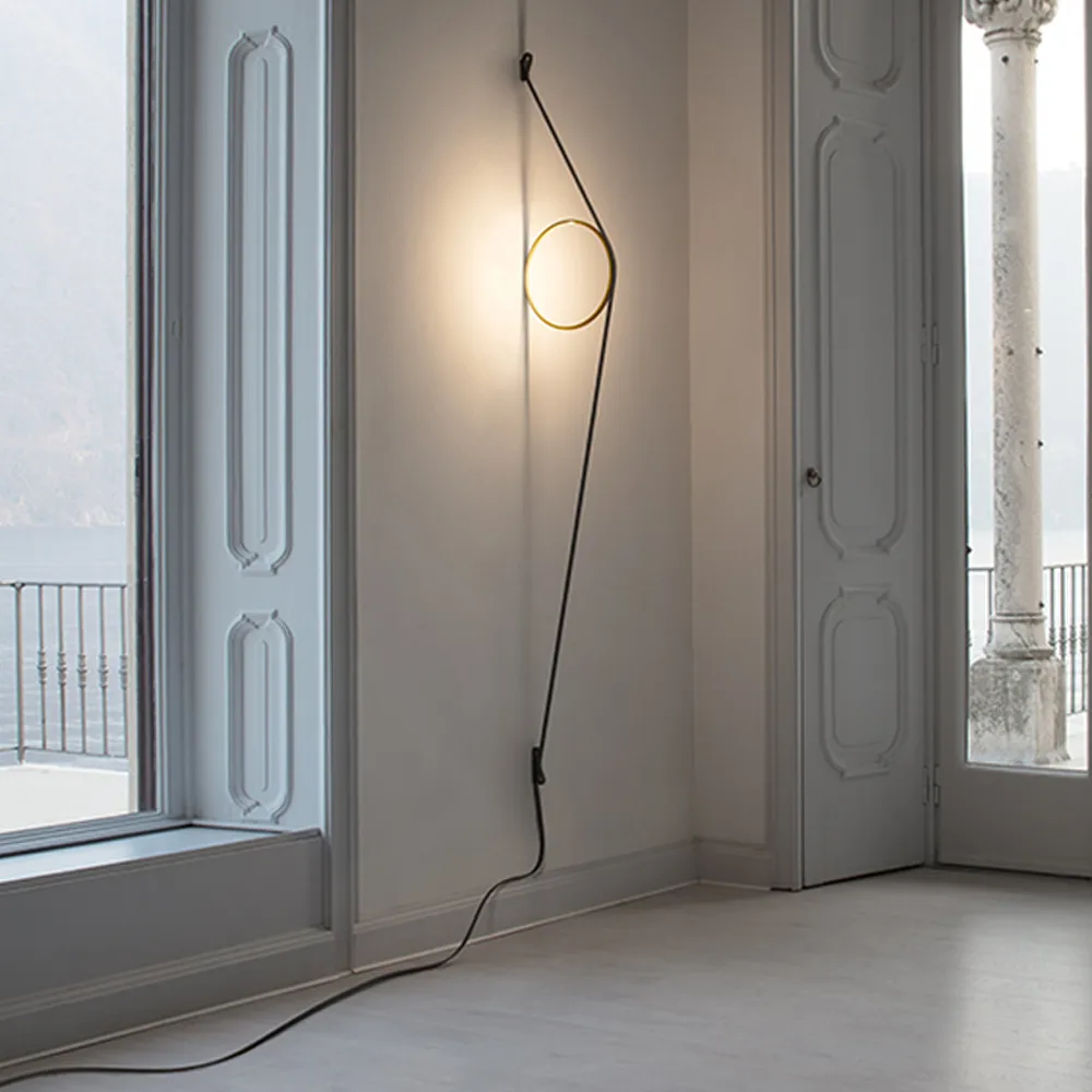 Wirering vägglampa, Rosa-grå Flos