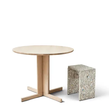 Trefoil matbord Ø90 cm - Vit ek - Form & Refine