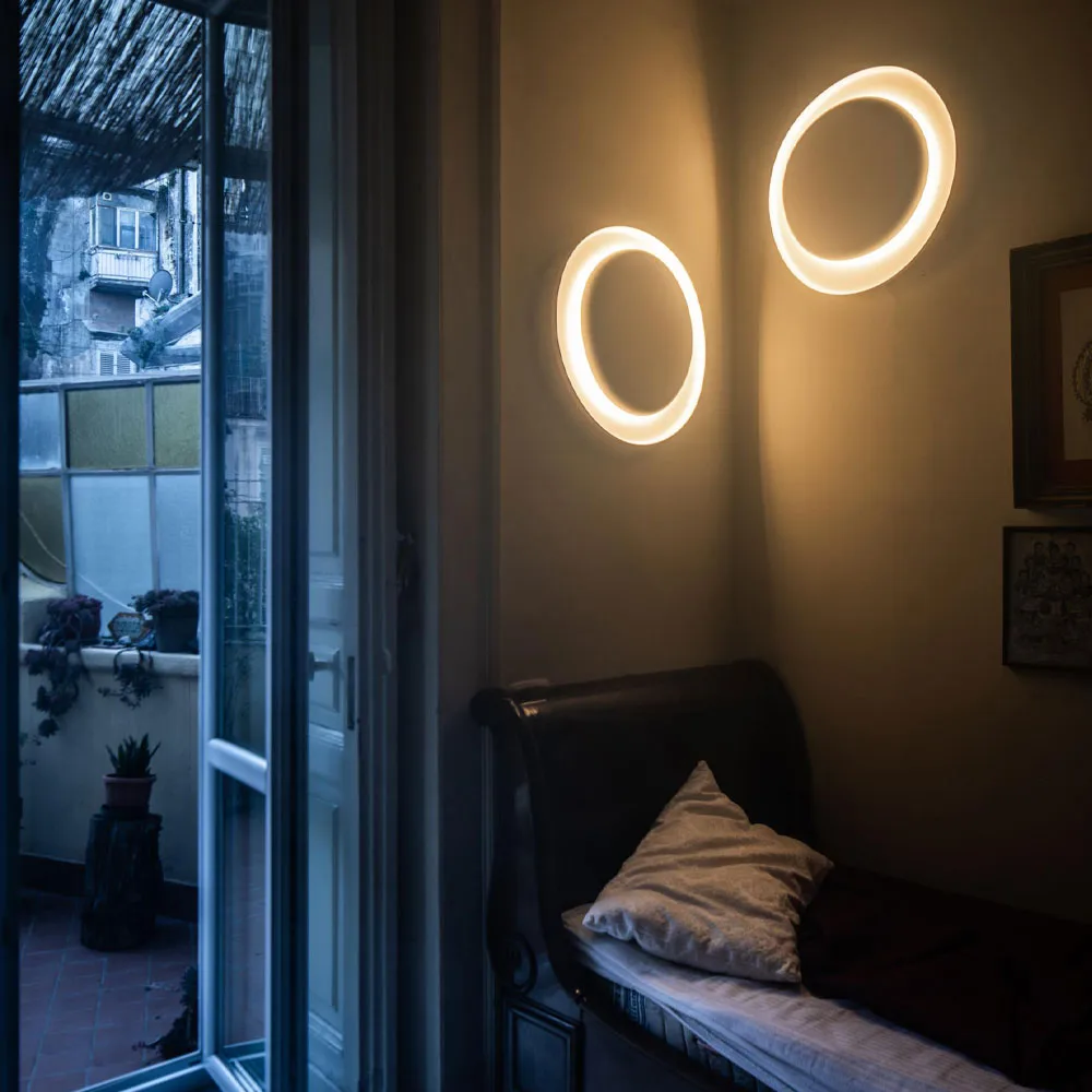 Bahia Mini vägglampa, vit, led, dimbar Foscarini