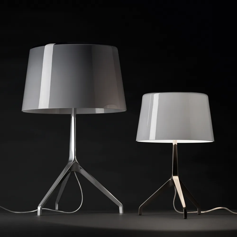 Lumiere XXL bordslampa, grå, svartkrom Foscarini