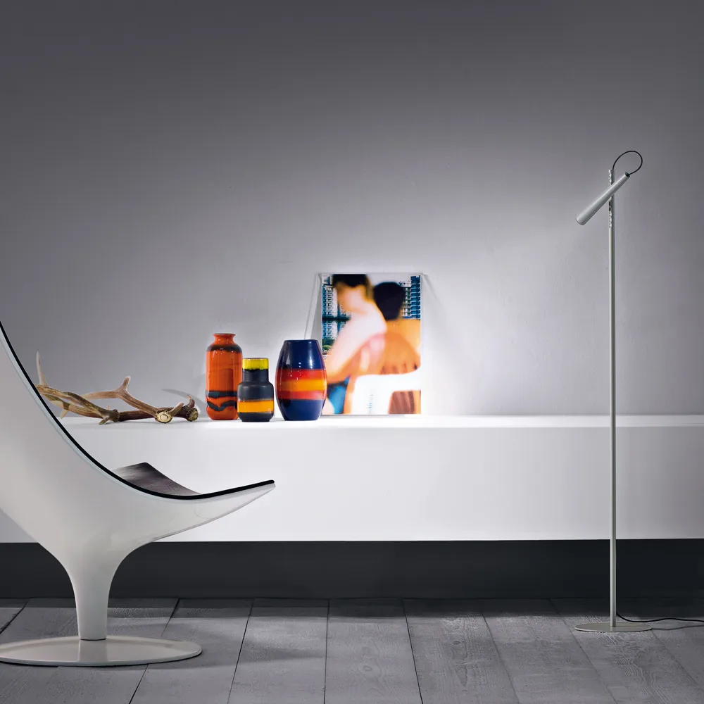 Magneto golvlampa, svart lack, led Foscarini