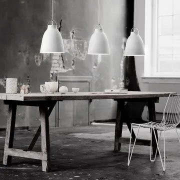 Caravaggio 2 pendel - Svart blank-röd textilsladd - Fritz Hansen