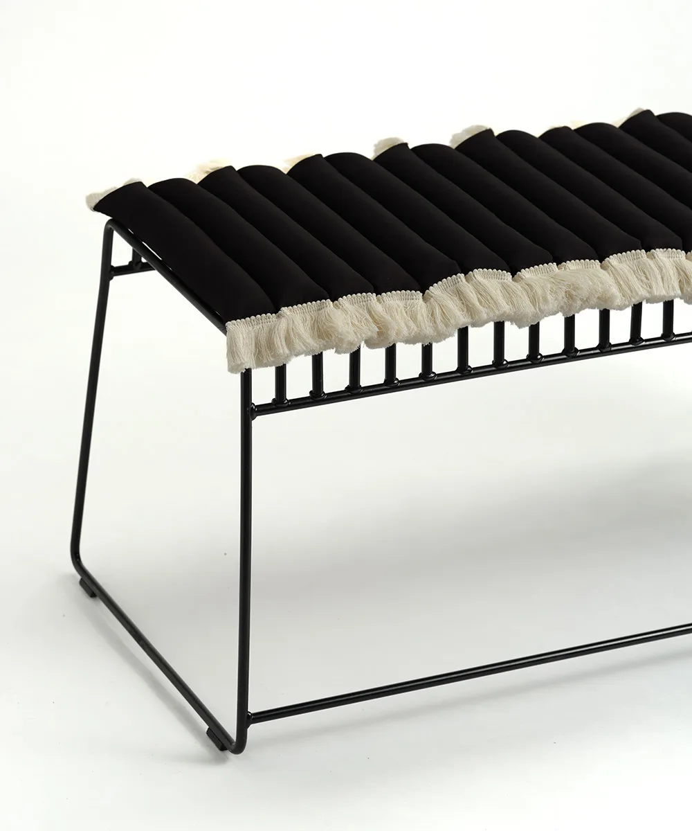 Garden Glory sittdyna med fransar, Svart, offwhite frans, 38x120 cm Garden Glory