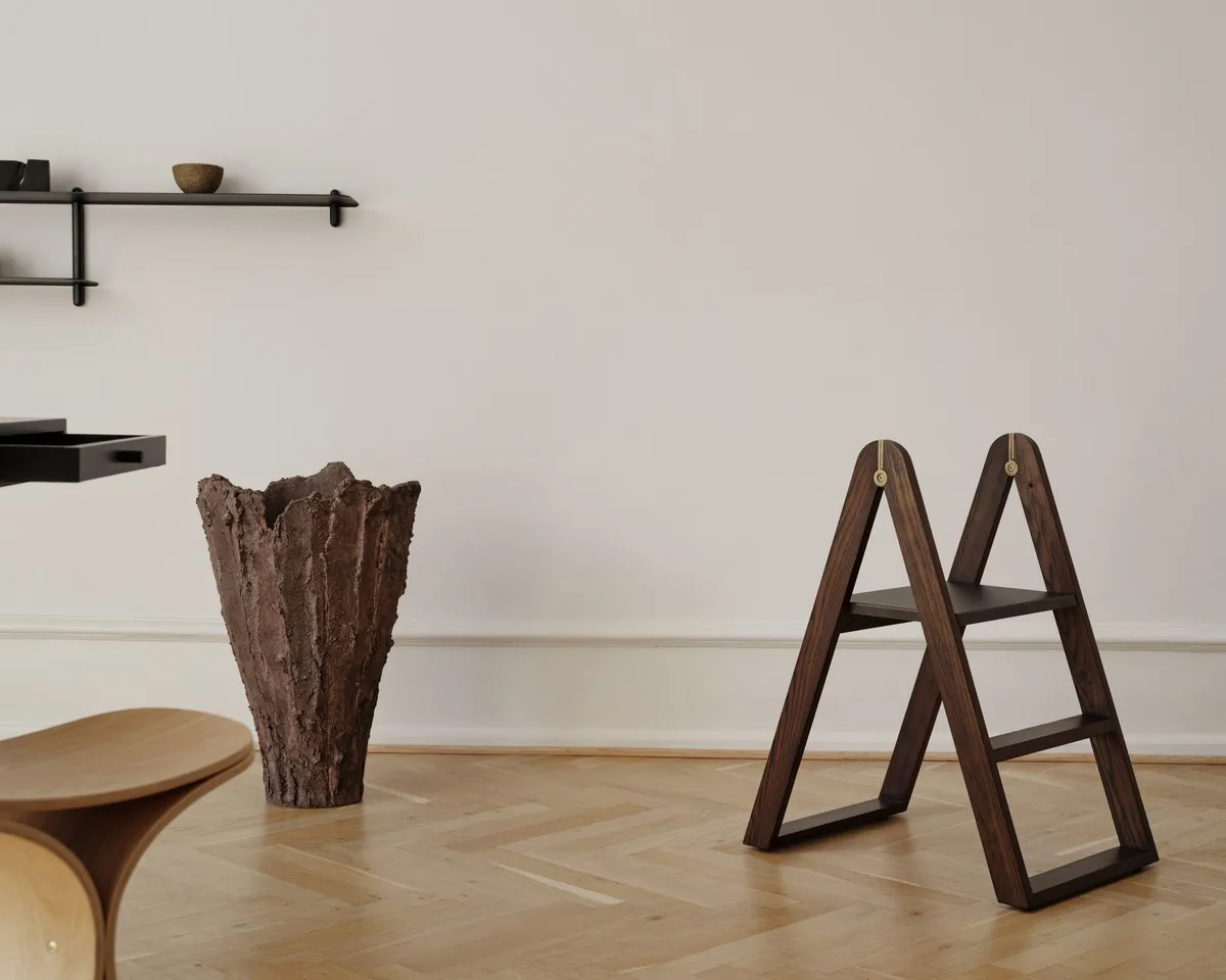 Reech stepladder stege, Mörk ask Gejst