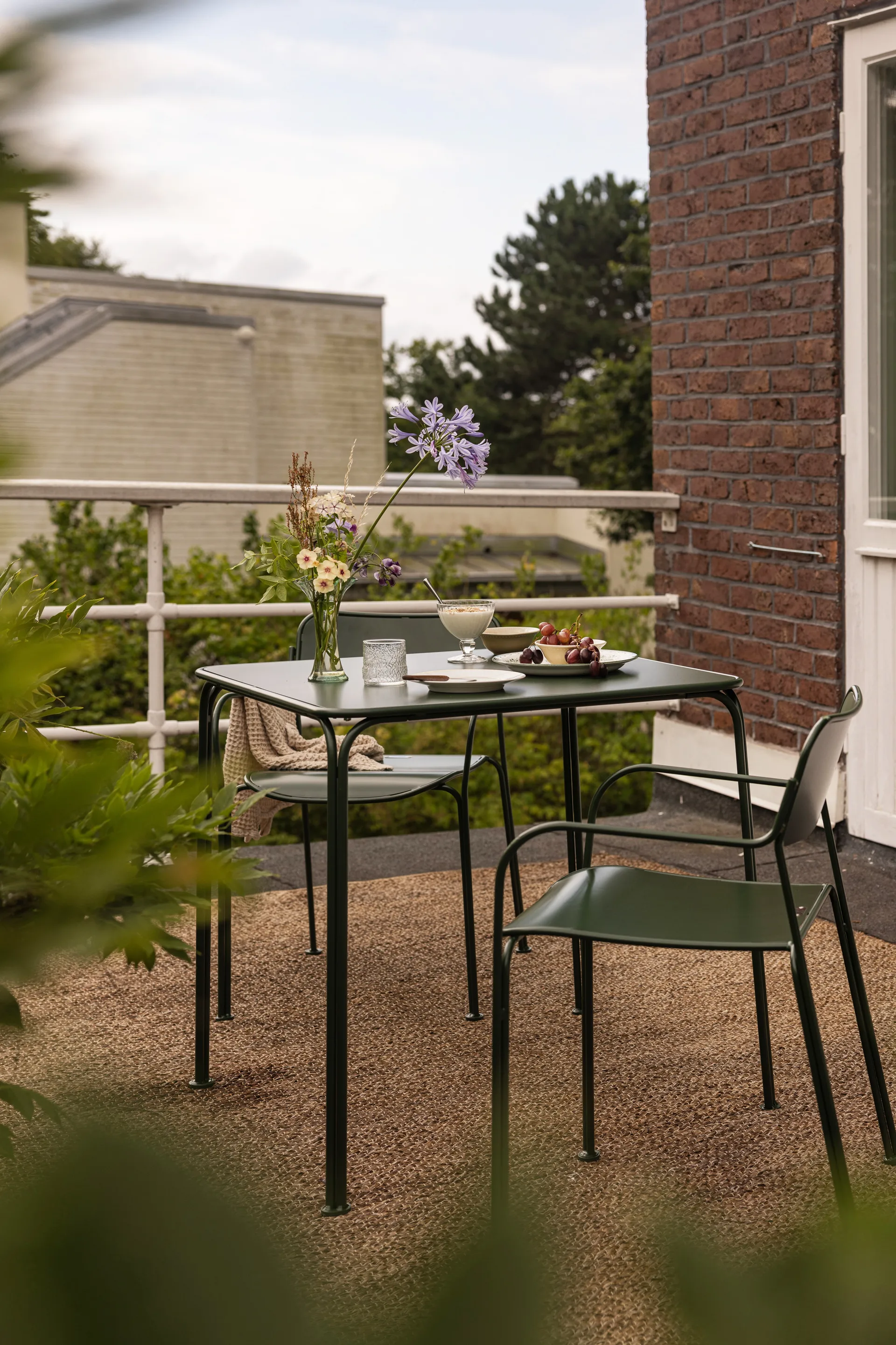 Table Libelle bord 70x70 cm, Grön Grythyttan Stålmöbler