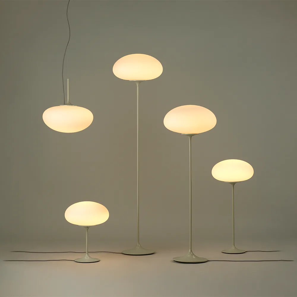 Stemlite golvlampa, pebble grey, h.110 cm GUBI