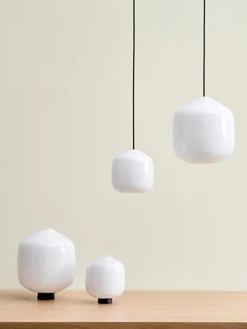 Buoy pendel Ø30 cm - Opal glass-soft black - HAY