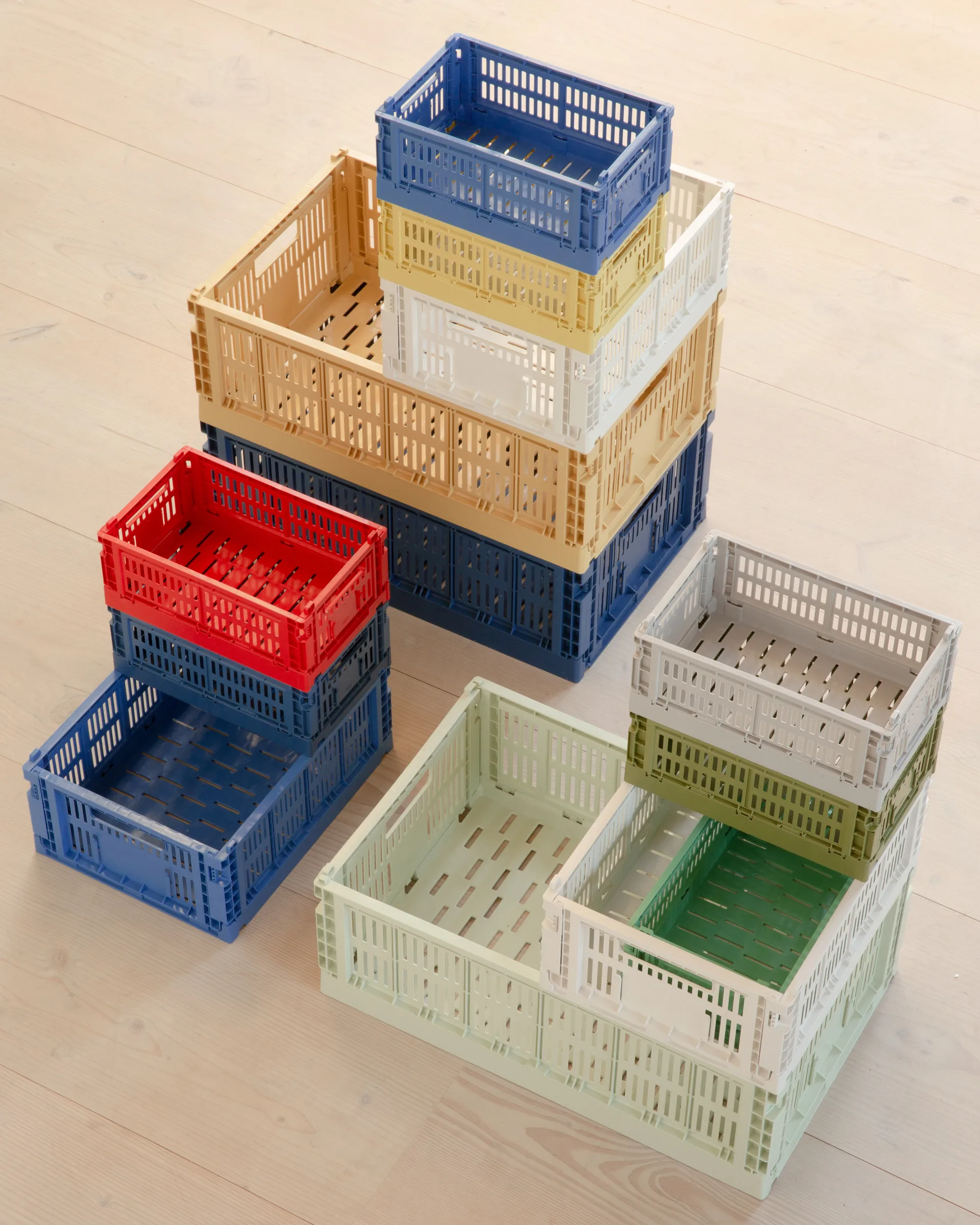 Colour Crate M 26,5x34,5 cm, Off-white HAY