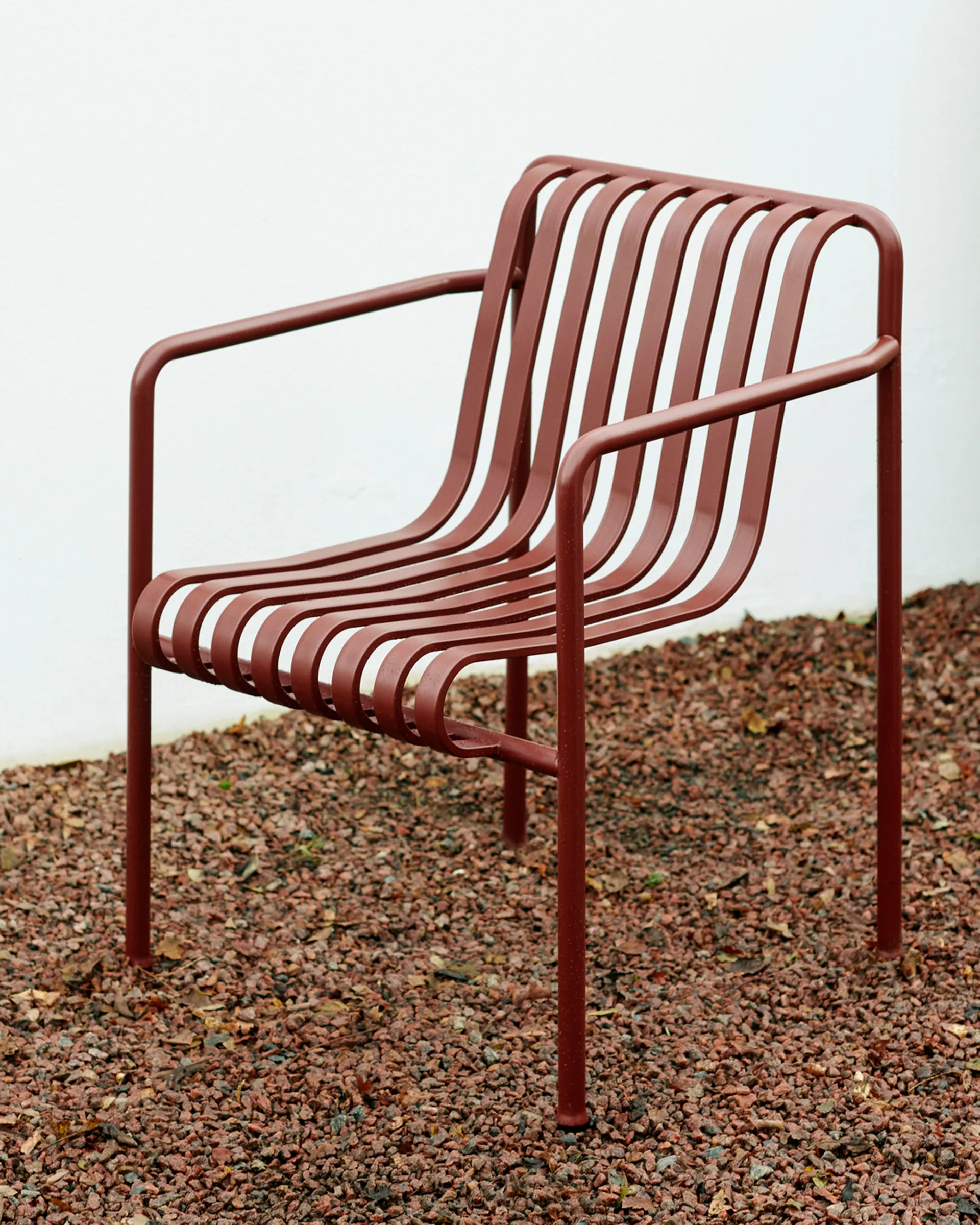 Palissade karmstol, Iron red HAY
