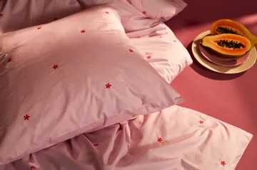 Daisy bäddset 150x210 cm - Pink-röd - Juna