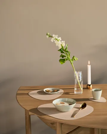 Curve Nupo bordstablett - sand - LIND DNA