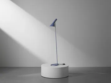AJ golvlampa - Dusty blue - Louis Poulsen