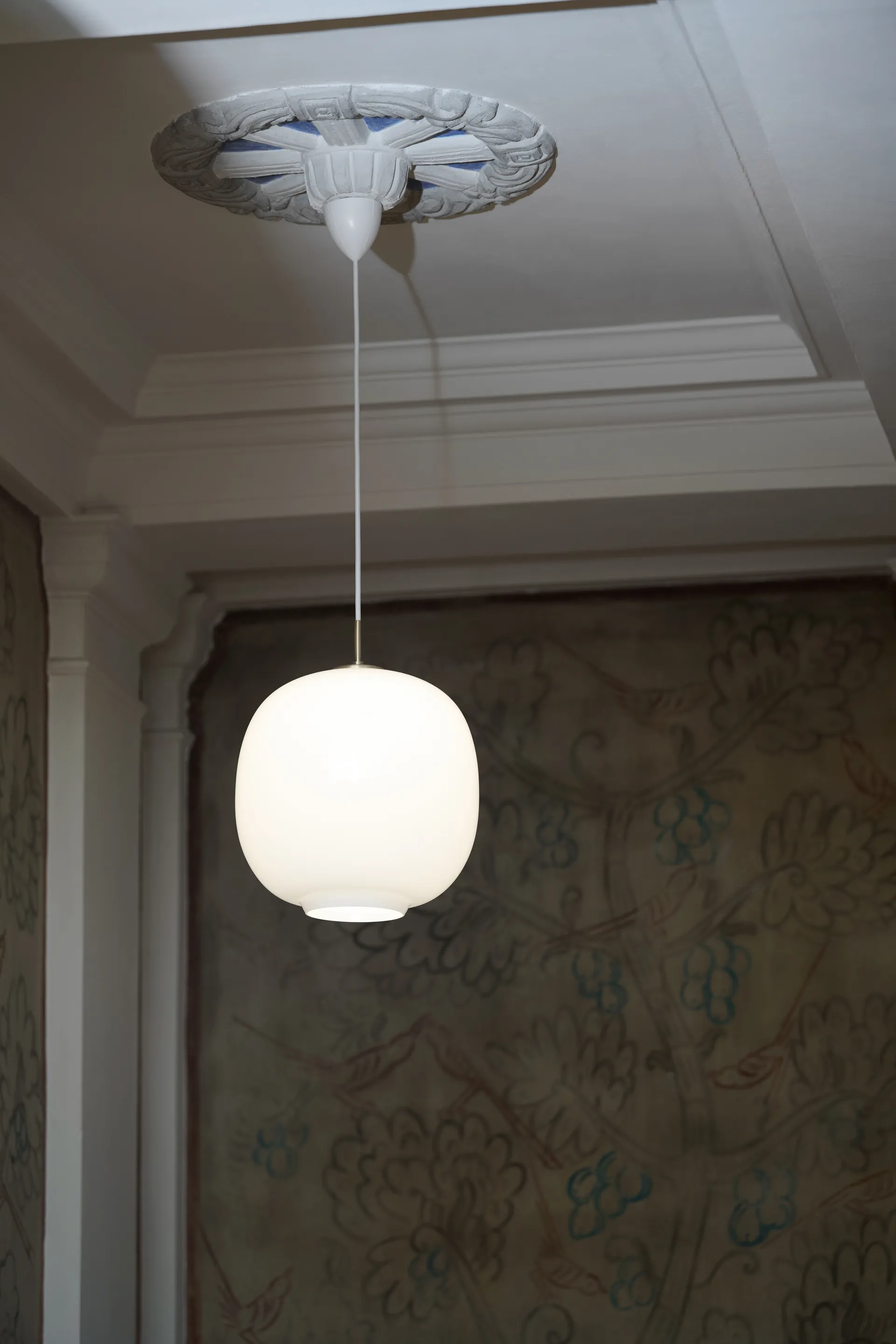 VL45 Radiohuspendel Ø17,5 cm, Brass-white opal glass Louis Poulsen