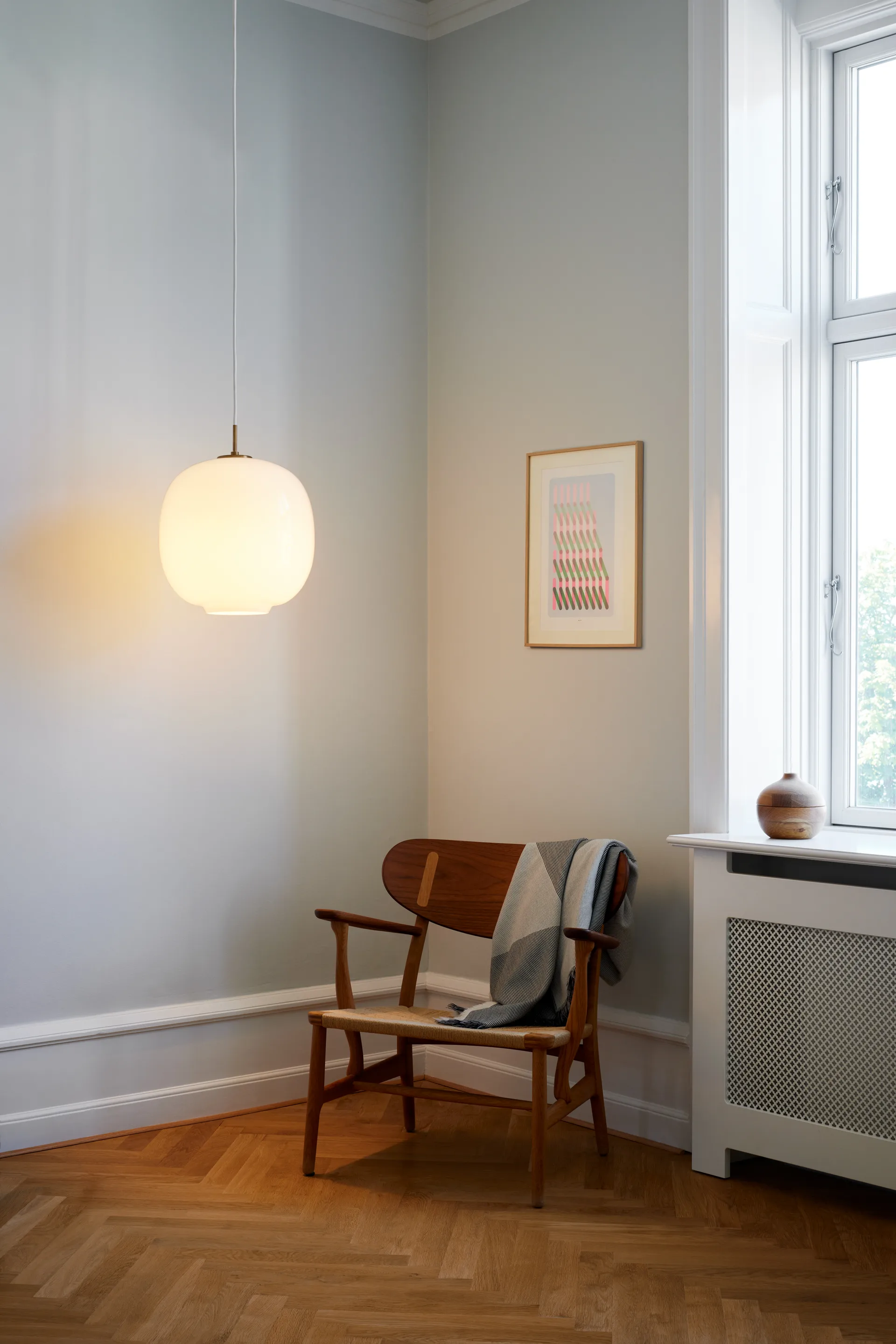 VL45 Radiohuspendel Ø37 cm, Brass-white opal glass Louis Poulsen